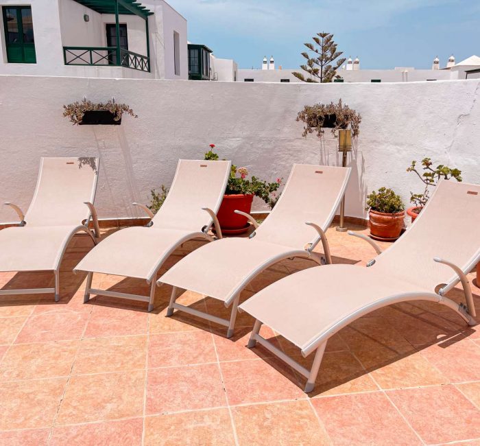 villa to rent in lanzarote terrace