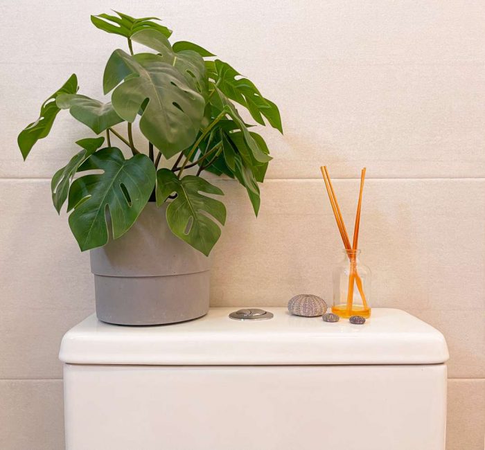 bathroom in villa to rent lanzarote