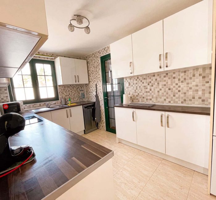 kitchen in villa to rent lanzarote